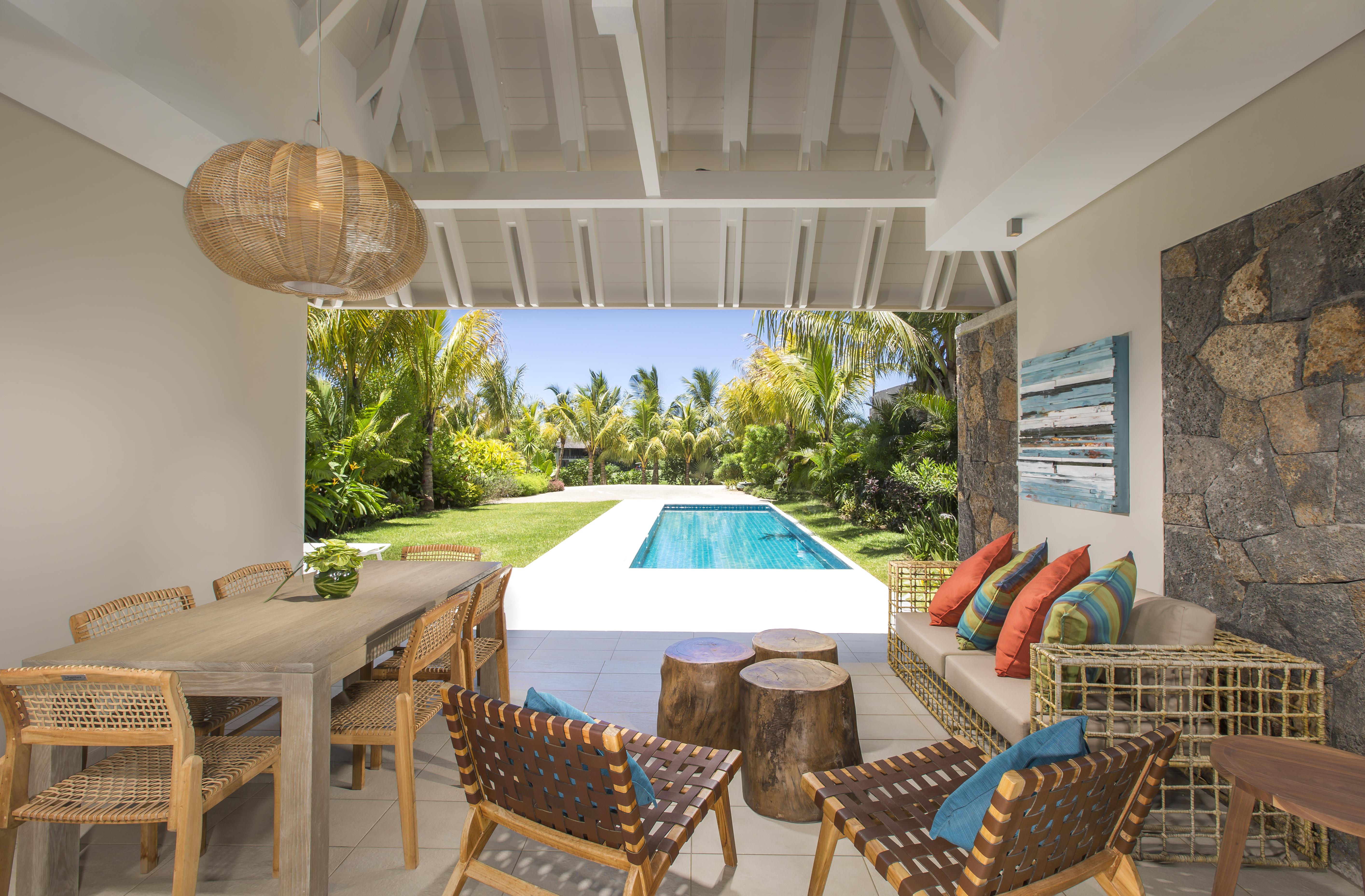 Anahita Golf & 5*