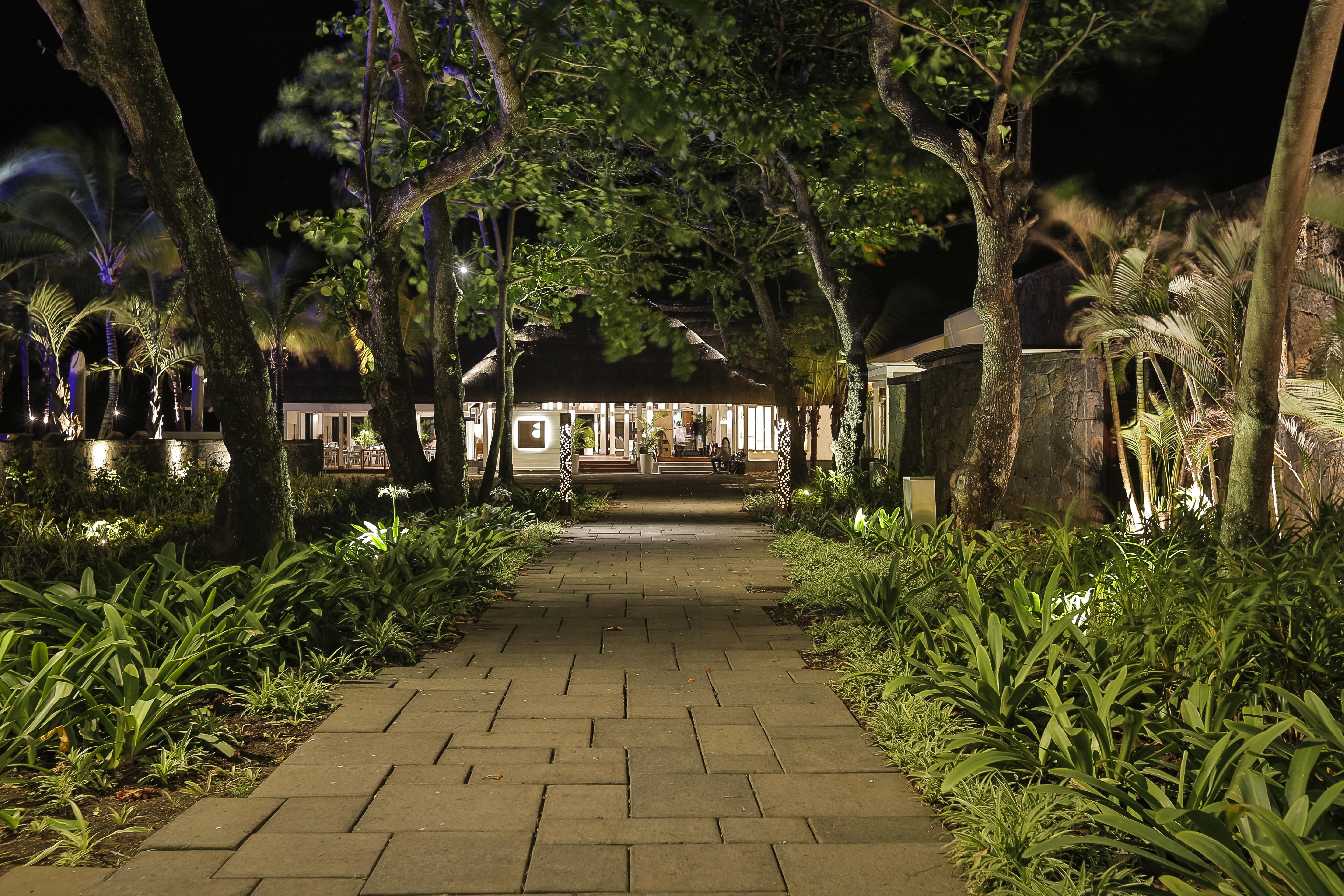 Anahita Golf & 5*